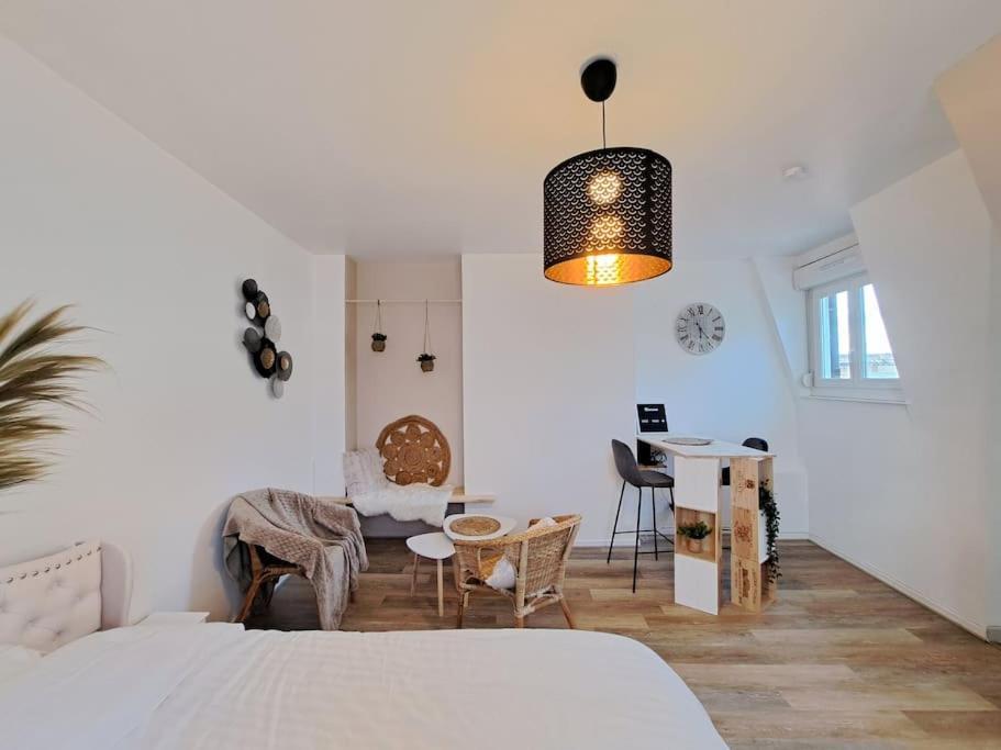 Apartamento Faro, Vue Sur La Cathedrale Reims Exterior foto
