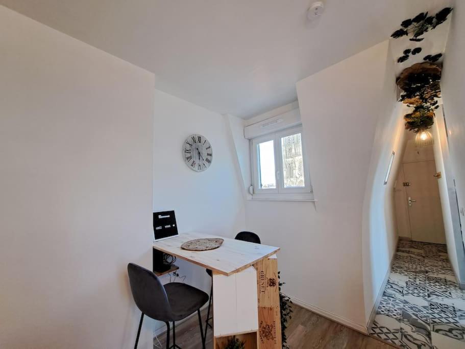 Apartamento Faro, Vue Sur La Cathedrale Reims Exterior foto