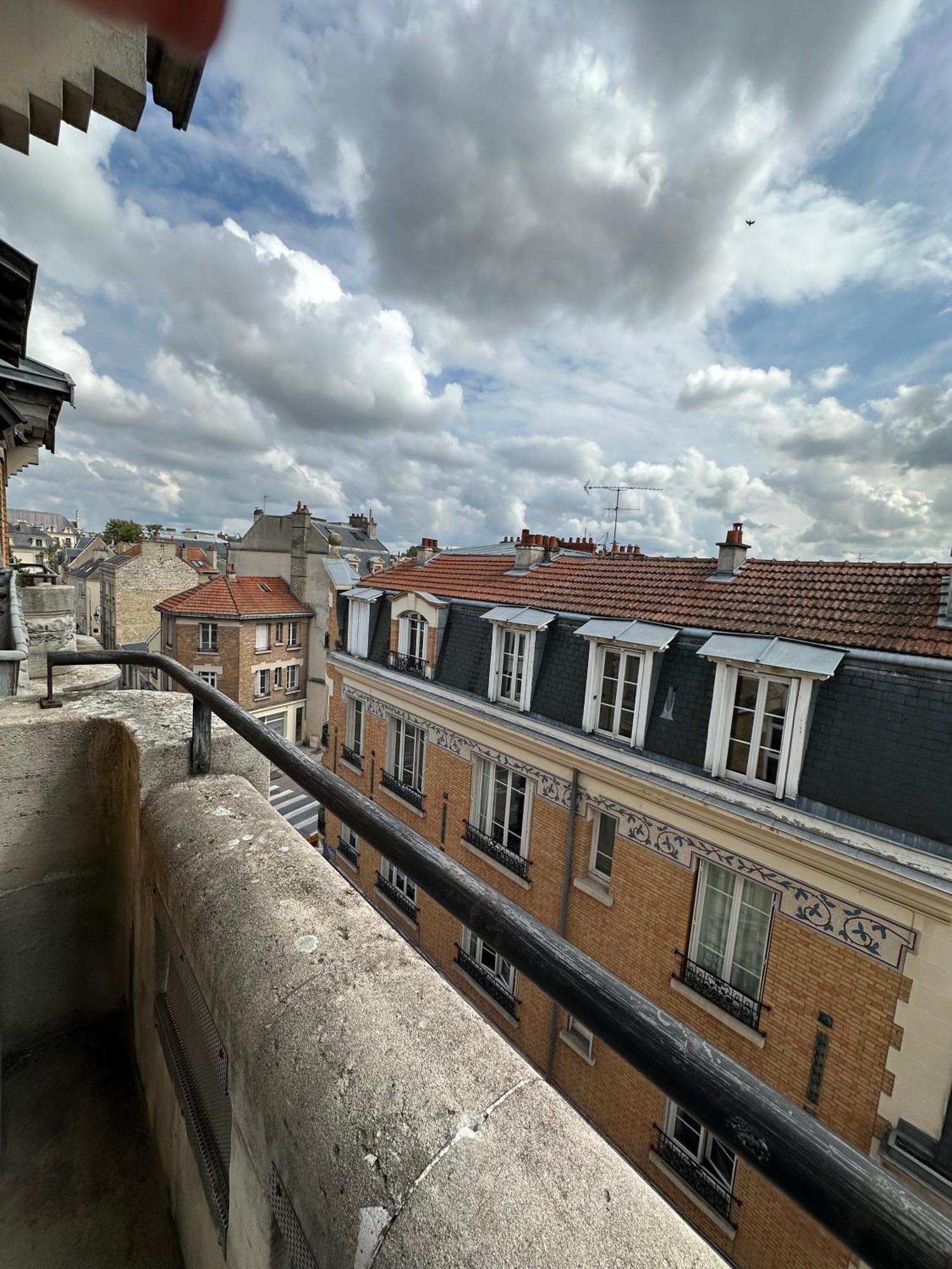 Apartamento Faro, Vue Sur La Cathedrale Reims Exterior foto